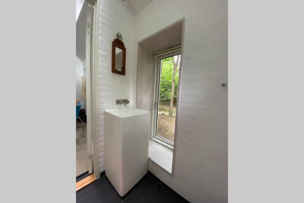 Oak Cottage Near Ronne & Beach 외부 사진