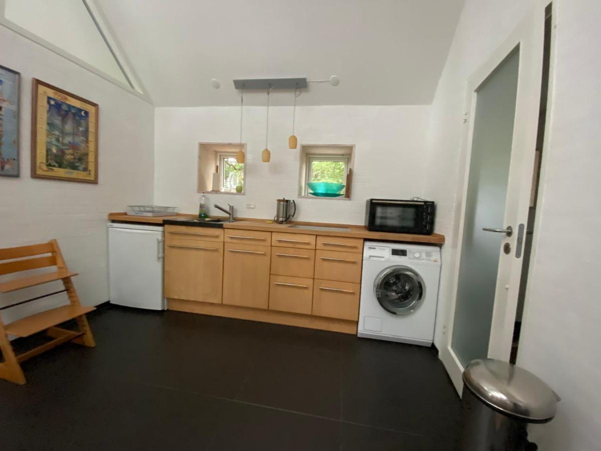 Oak Cottage Near Ronne & Beach 외부 사진